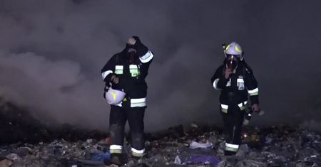 Pożar wysypiska śmieci w województwie dolnośląskim. Ogień objął powierzchnię 3 hektarów