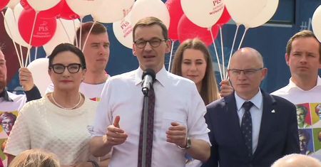 Premier M. Morawiecki zapowiedział dłuższe wakacje