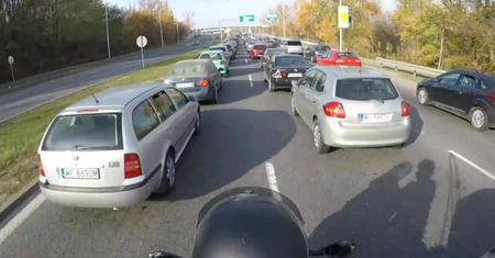 Niebezpieczny początek długiego weekendu na drogach. Zginęło już 21 osób
