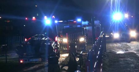 Pod dwojgiem nastolatków załamał się lód. Nie żyje 14-latek