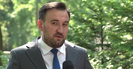 Toksyczne sinice nadal groźne. “Małe falowanie nie sprzyja ich usuwaniu z Bałtyku”