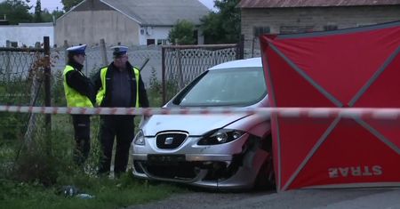 Motocyklista chciał ominąć traktor, wjechał w osobówkę. Tragiczny wypadek pod Częstochową