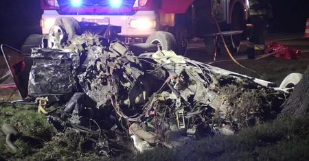 Czołowe zderzenie samochodów osobowych na Opolszczyźnie. Dwie osoby zginęły, a pięć trafiło do szpitali