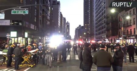 Samochód wjechał w protest Black Lives Matter na Manhattanie. Co najmniej pięć osób rannych