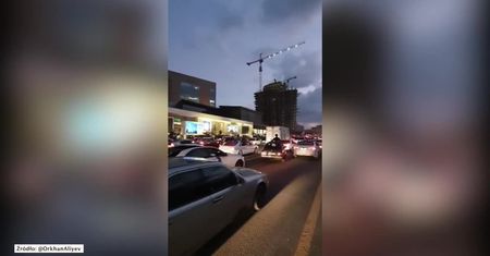 Tysiące azerskich kierowców wyjechało na ulice Baku, aby świętować zawarcie rozejmu z Armenią