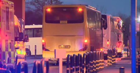 Brytyjczycy z pokładu Diamond Princess wrócili do kraju. Przejdą kolejną kwarantannę