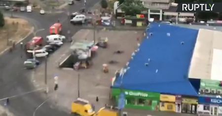 Alarm bombowy w Kijowie. Saperzy zdetonowali podejrzaną paczkę