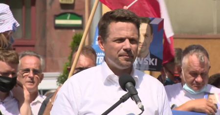 Trzaskowski zarzucił rządzącym, że nie poradzili sobie z epidemią
