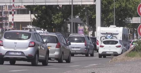 Francja w korkach. W sobotę odnotowano tegoroczny szczyt – aż 760 kilometrów korków