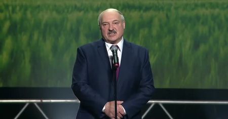 A. Łukaszenka zamyka granice z Polską i Litwą oraz wzmacnia kontrole na granicy z Ukrainą