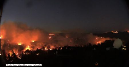 Krajobraz jak z Hadesu. Timelapse z pożaru lasu w Kalifornii