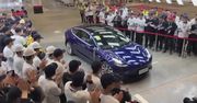 Pierwsze auta Tesli, produkowane w Chinach, trafiły już do nabywców. Elon Musk planuje dalsze inwestycje w chińskie fabryki