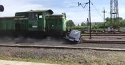 Pociąg celowo wjechał w samochód