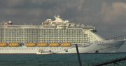 Statek z pomocą humanitarną przybił do wyspy Grand Bahama