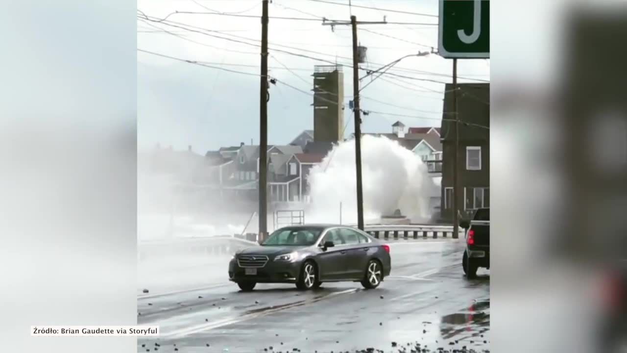 Potężny sztorm u wybrzeży Massachusetts. Kilkunastometrowe fale zalewają domy