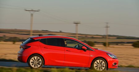 Opel Astra V
