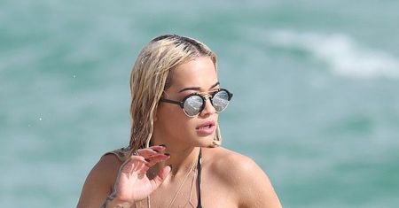 Rita Ora w seksownym bikini na plaży w Miami