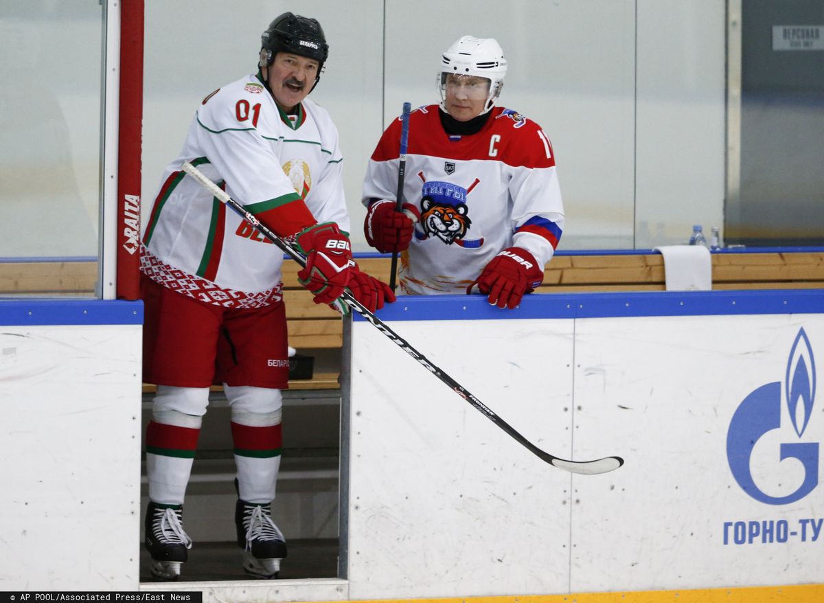 Władimir Putin i Aleksandr Łukaszenka negocjowali. W przerwie poszli grać w hokeja