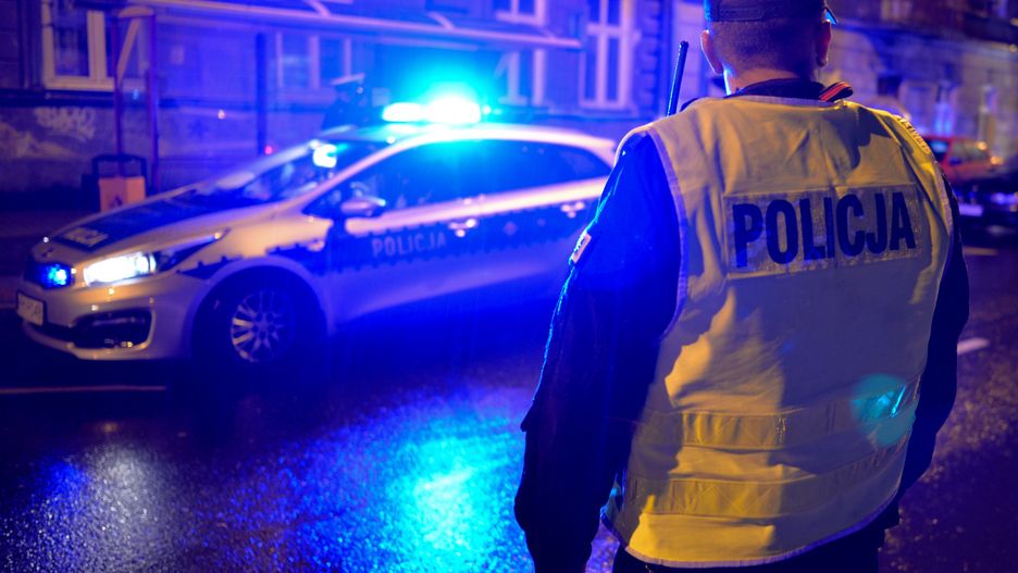 Nieoficjalnie ofiary to ok. 60-letnia właścicielka mieszkania i jej znajomy.