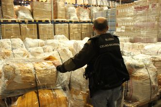 Funkcjonariusze przechwycili podróbki za 50 mln zł