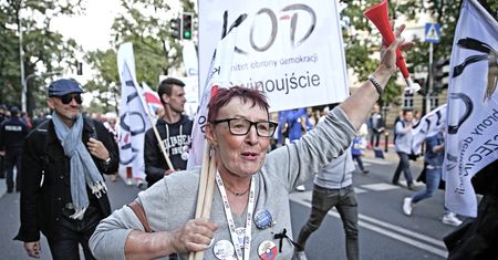 Współpracownik Wałęsy przekreślił KOD. Szumełda: Mamy przyszłość