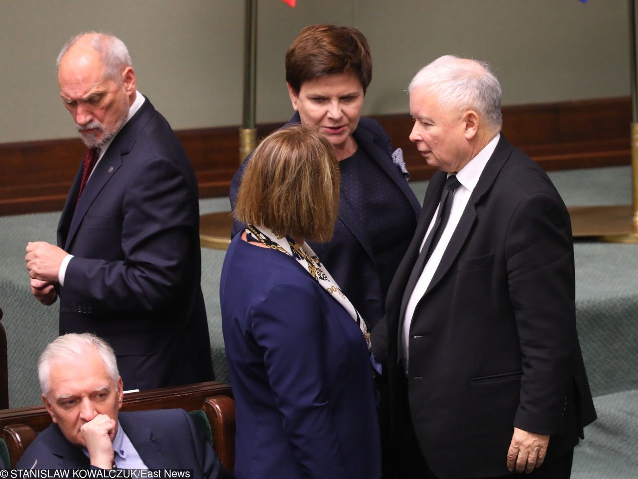 "PiS ma w garści straszak". Nowe, kuluarowe informacje ws. wyborów