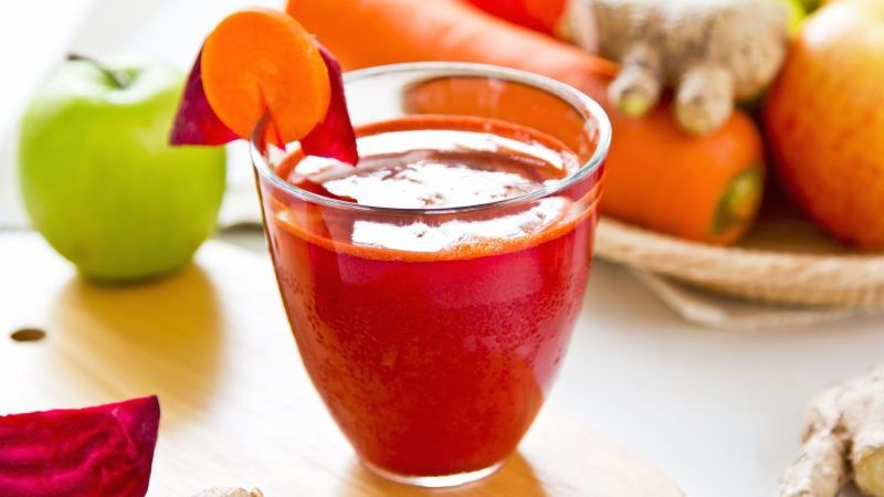 Sok z buraków to jeden ze składników diet oczyszczających
