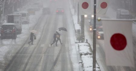 Śnieżyce w Japonii. Takiej zimy nie było od 20 lat