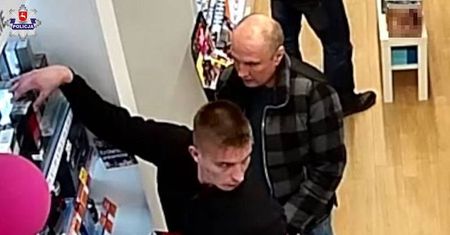 Wynieśli z drogerii perfumy o wartości ponad 1500 zł. Rozpoznajesz ich?