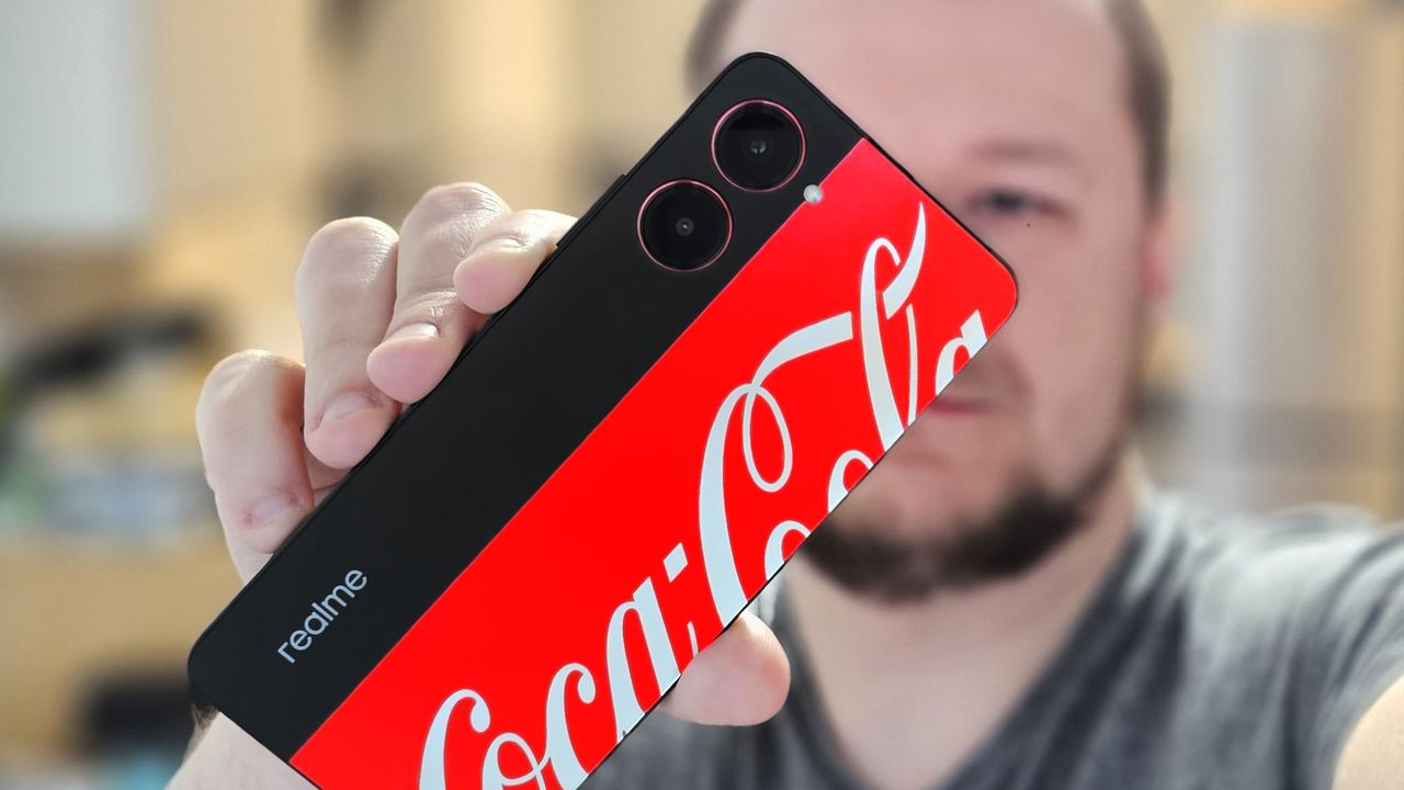 realme 10 Pro 5G Coca-Cola Edition