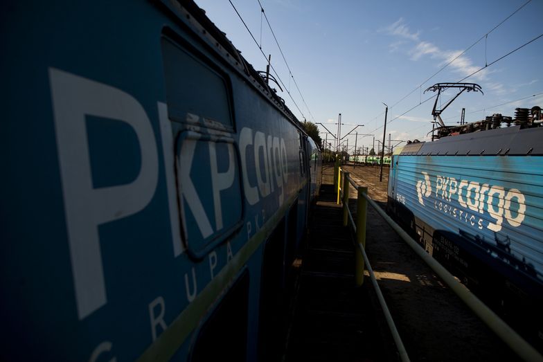 Zarząd PKP Cargo i związkowcy apelują do premiera. Chcą zapłaty za zadanie specjalne od rządu PiS