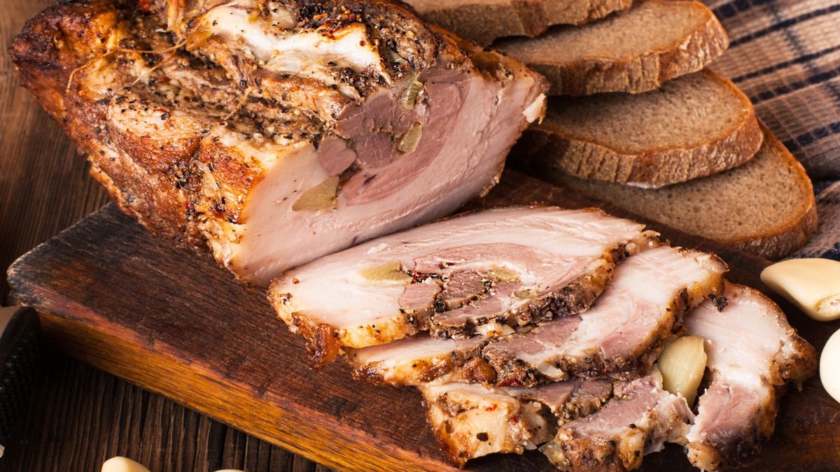 W jakiej temperaturze piec boczek?