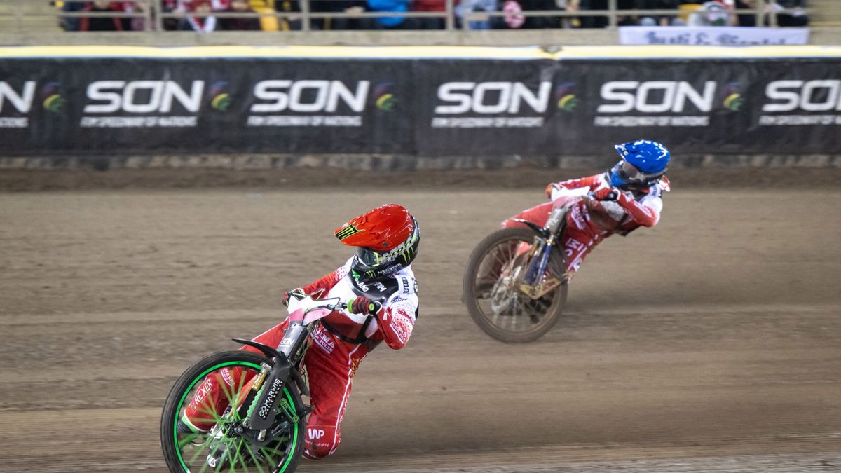 PAP/EPA / Tytus Żmijewski / Patryk Dudek (kask czerwony) i Bartosz Zmarzlik (niebieski) 