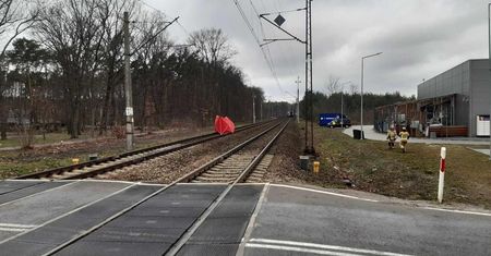 Tragedia na torach. 37-latek zginął pod kołami pociągu