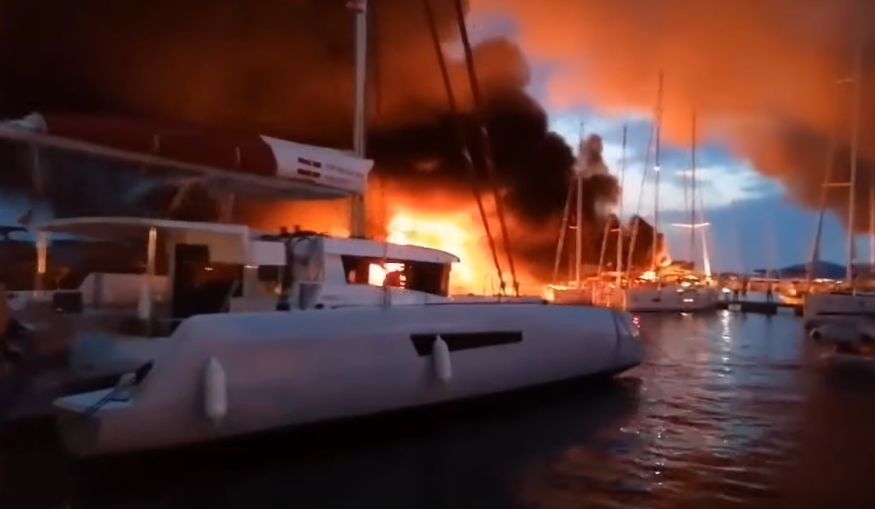 Pożar jachtów w chorwackiej marinie