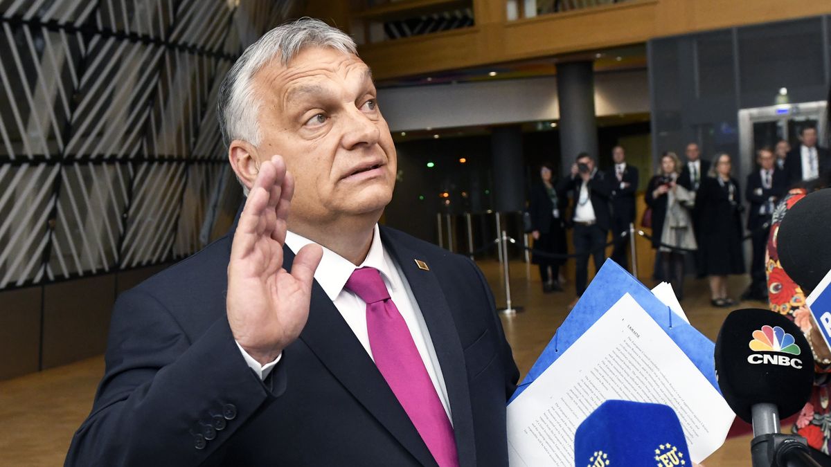 BRUSSELS, BELGIUM - MAY 30 : Viktor Orban (Prime minister of Hungary) pictured during the European Council : embargo on Russian gas and oil with the war Ukraine-Russia on May 30, 2022 in Brussels, Belgium, 30/05/2022 ( Photo by Didier Lebrun / Photonews via Getty Images)
