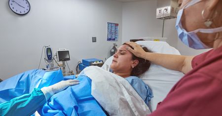 Nacinają kobiety i nie pytają o zgodę. "Nie wiedziałam, że mam prawo odmówić"