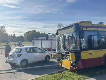 Wypadek w Łodzi. Najpierw kierowca stracił przytomność