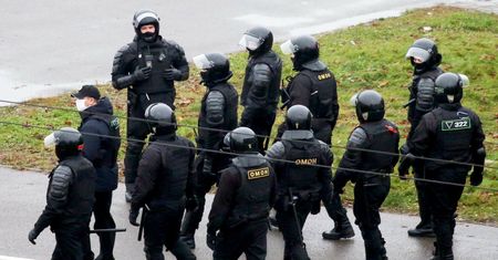 Ćwiczą pacyfikację protestów na Białorusi. Sytuacja się zaogni?