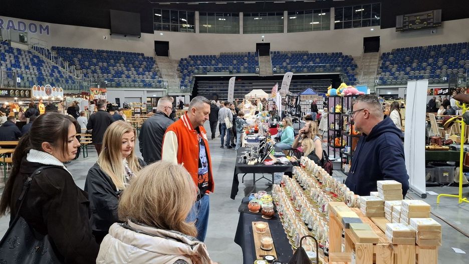 Targi Rzeczy Wartych Zachwytu w Radomskim Centrum Sportu przyciągnęły mnóstwo osób