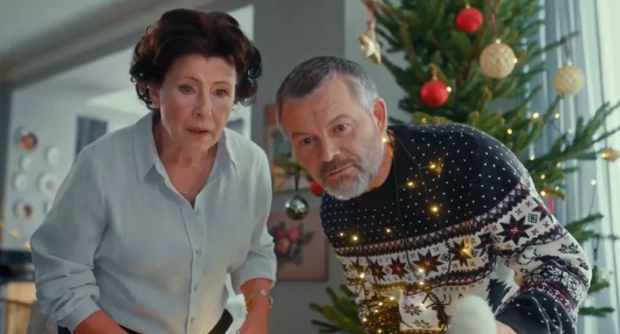 "Polsat Box prezentuje się pod choinkę".  Dorota Kolak i Jacek Braciak w świątecznej kampanii