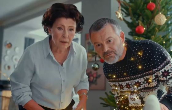 "Polsat Box prezentuje się pod choinkę".  Dorota Kolak i Jacek Braciak w świątecznej kampanii