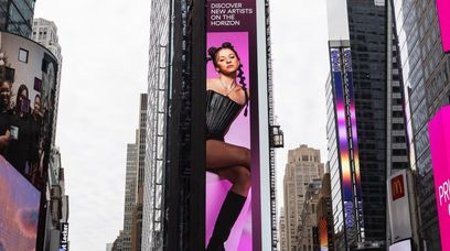 Bambi na Times Square. Nie zapłaciła za to ani grosza