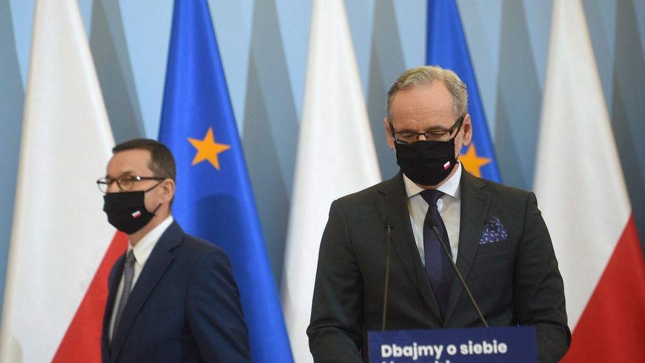 Nowe obostrzenia i lockdown w całej Polsce. Opozycja uderza w rząd i ostro ocenia decyzje ministra zdrowia