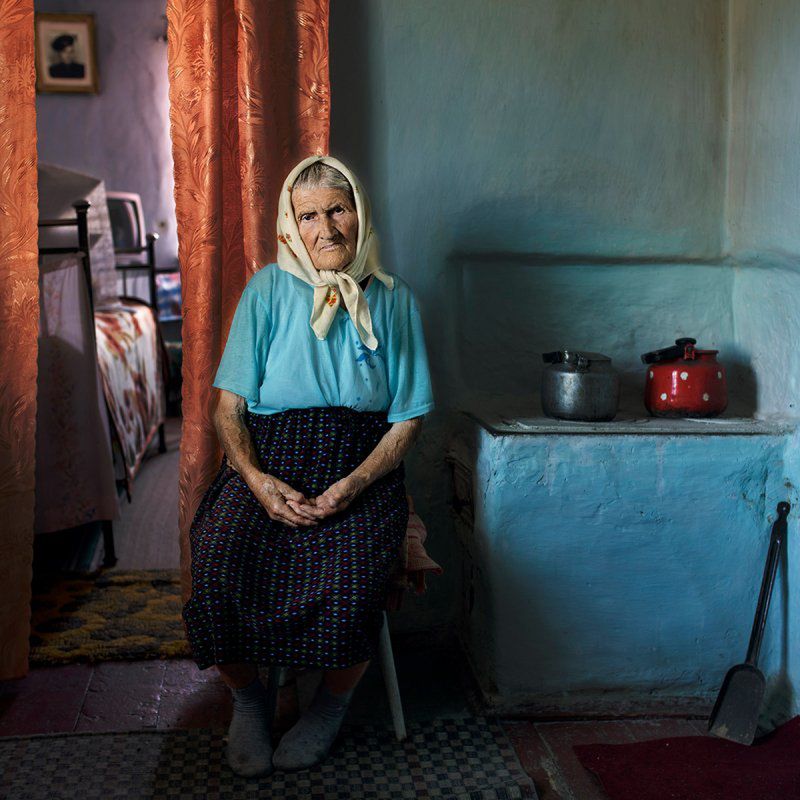 Laureat konkursu Leica Oskar Barnack Award 2017 pokazał tajemniczą kulturę Finów leśnych 50