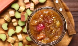 Chutney z rabarbaru – pyszny dodatek do mięs i ryb