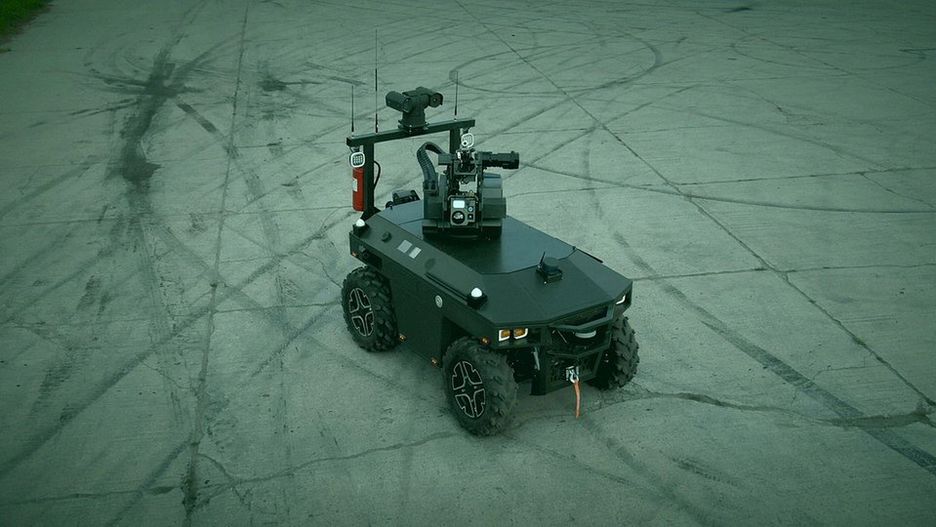 "Perun", kołowy, zdalnie sterowany robot bojowy