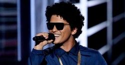 Bruno Mars i dylemat kasynowy. Między sceną a pokerowym stołem