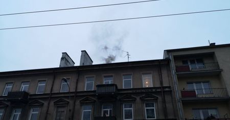 Strażnicy miejscy sprawdzają, czym palimy w piecach. Nawet 500 zł mandatu