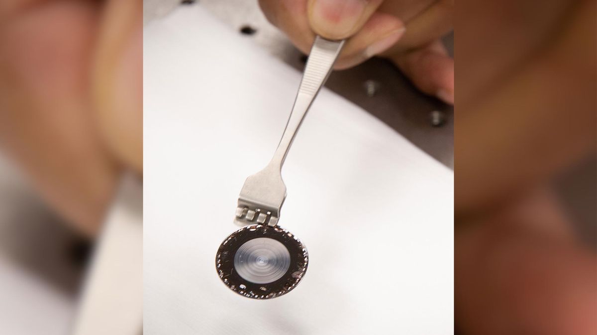 Powstała soczewka 1000 raz cieńsza niż zwykła. To przełom! 1